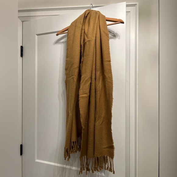 H&M Woven Scarf (Tan) - Picture 3 of 5